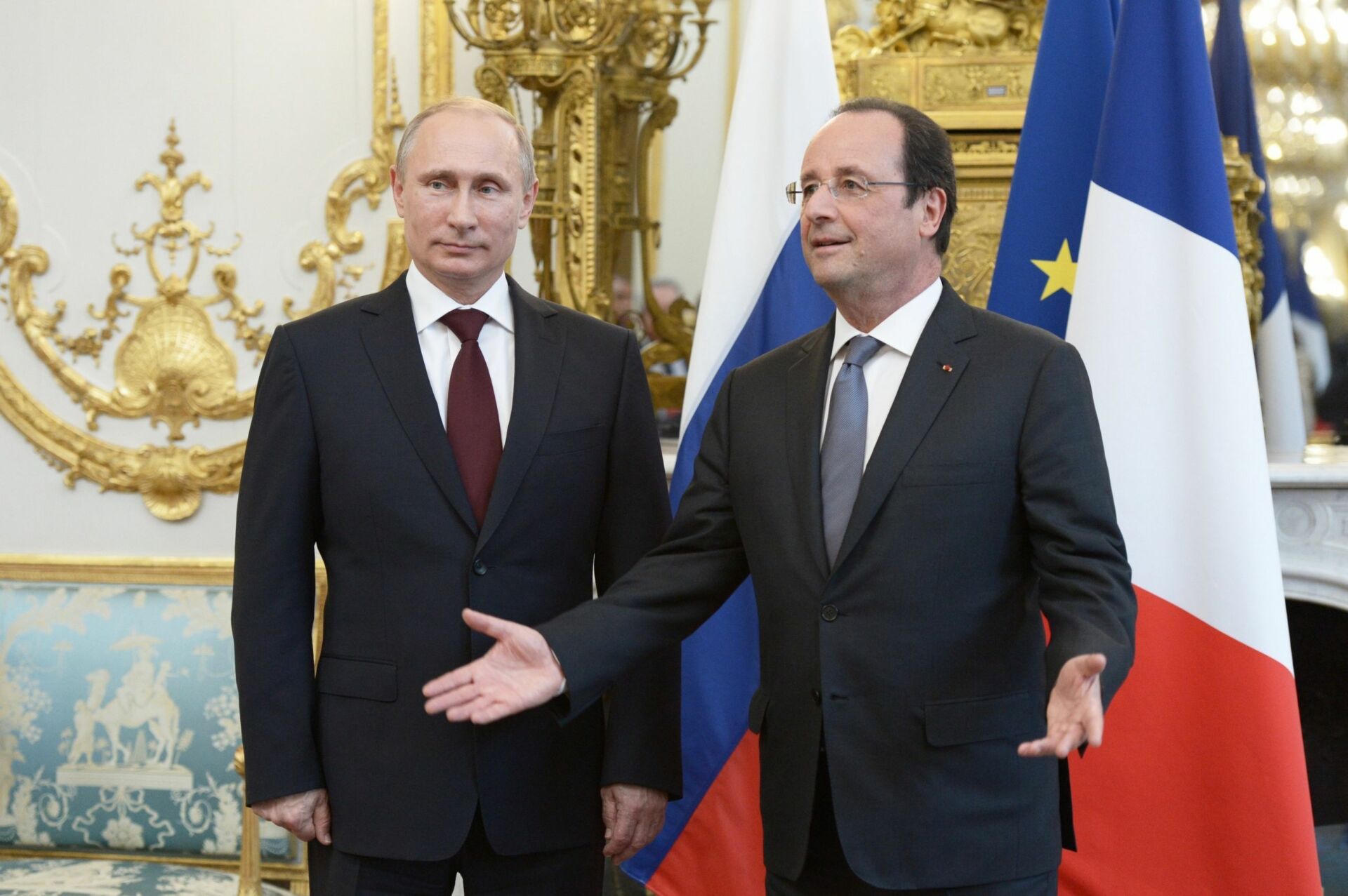 Russian President Vladimir Putin, left, and French President Francois Hollande.