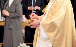 Latest News & PROPHECY: German bishop claims Catholic Church could start giving Communion to some Protestants imminently